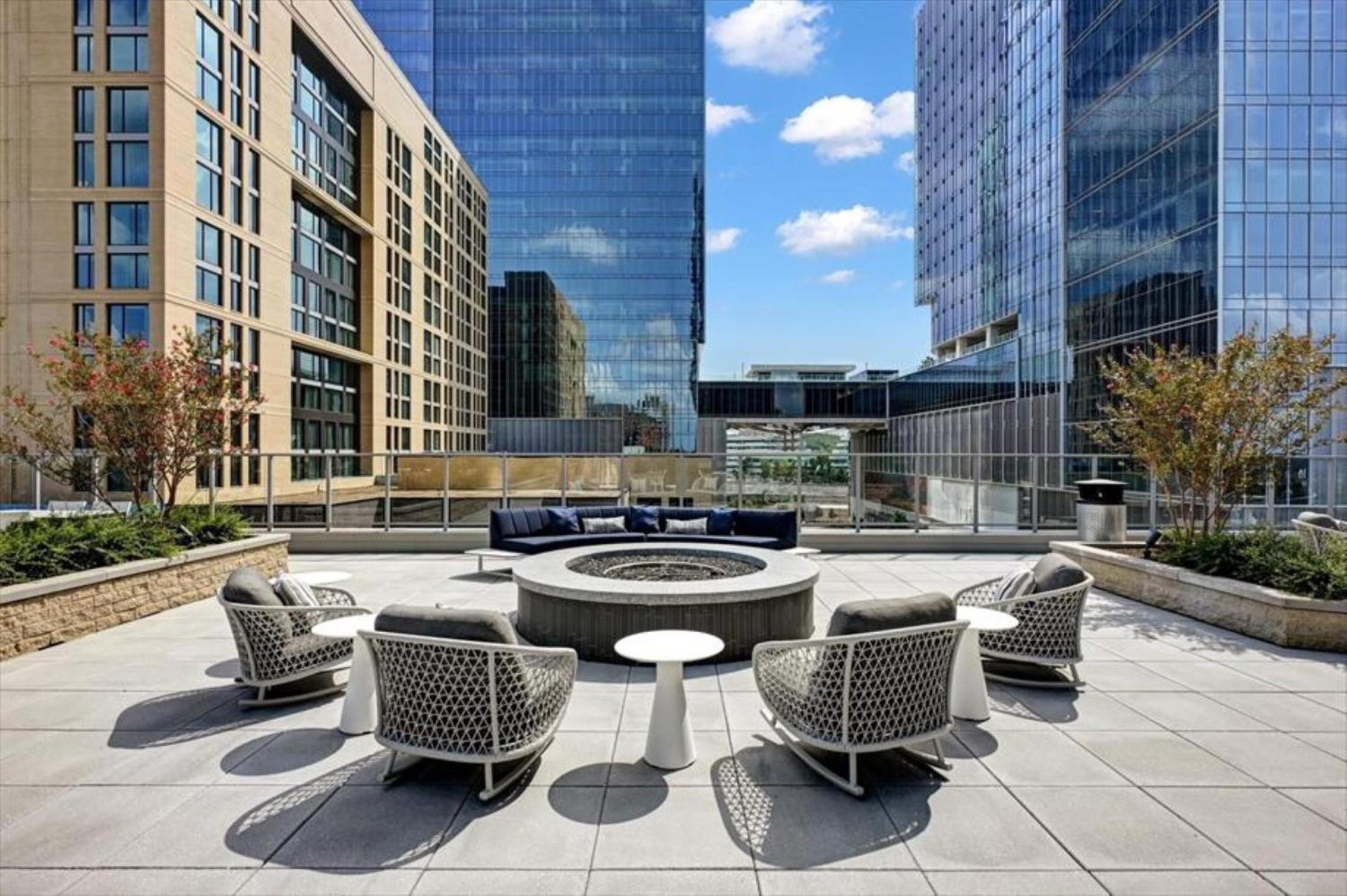 Global Luxury Suites At Town Center เรสตัน ภายนอก รูปภาพ
